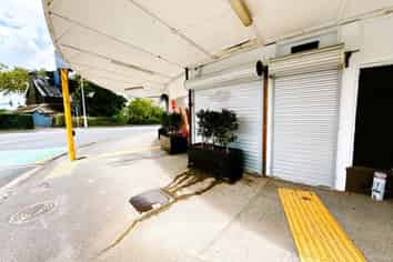 Corner Convenience Retail | 248 m2