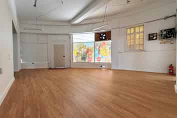 Corner Convenience Retail | 248 m2