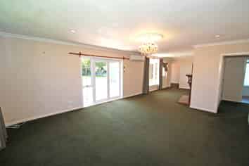 8 Northgate, Strandon