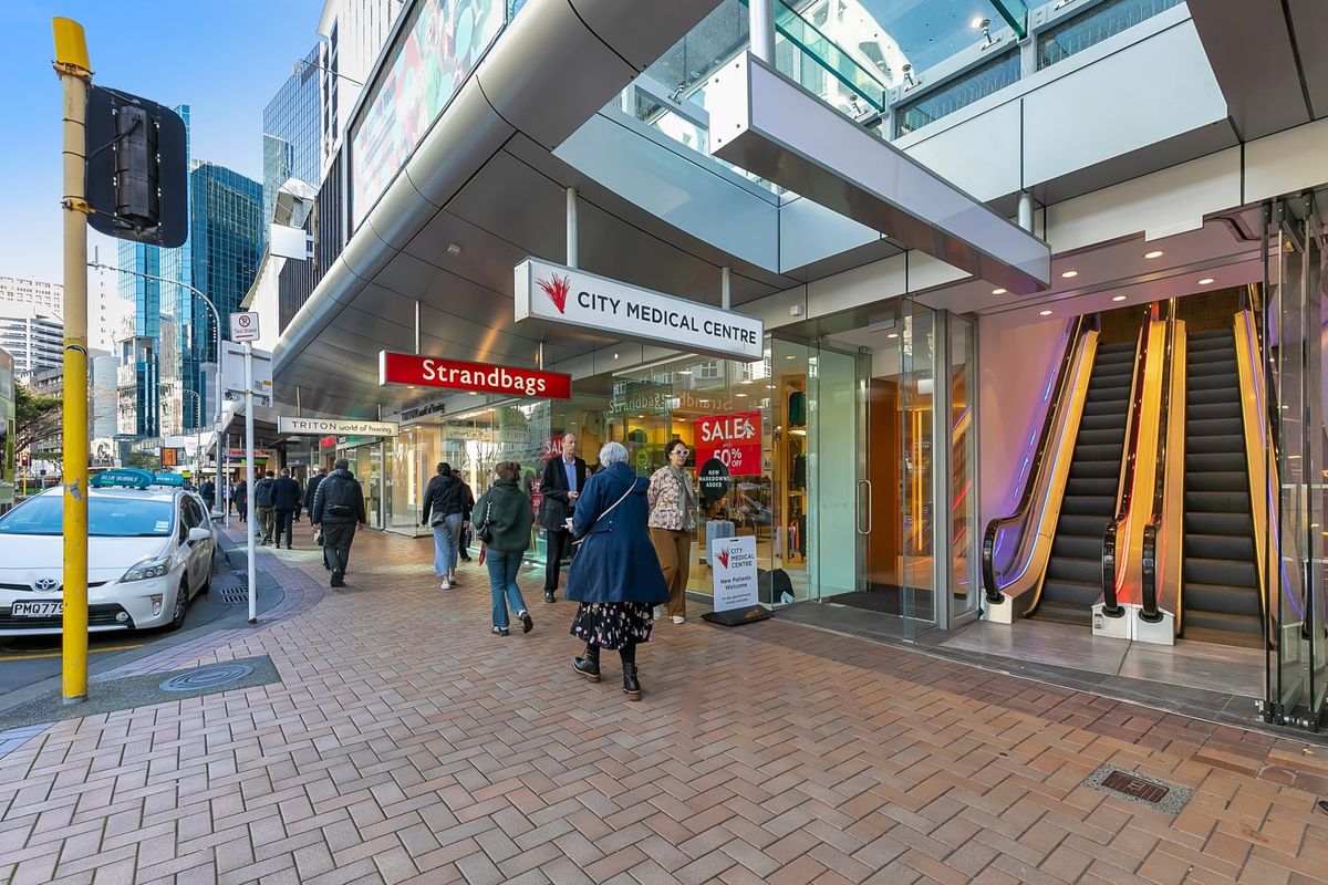 Golden Mile Office/ Retail Opportunity – pohled 2