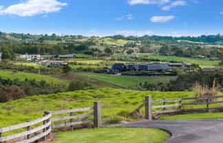 48 Riordan Lane, Whitford