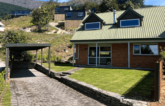 B/16 Greenstone Place, Fernhill/Sunshine Bay