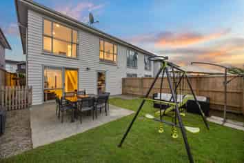 27 Forbes McCammon Drive, Swanson