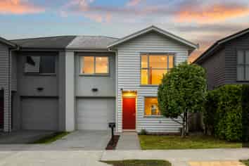 27 Forbes McCammon Drive, Swanson