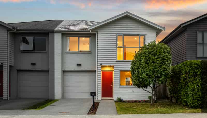 27 Forbes McCammon Drive, Swanson