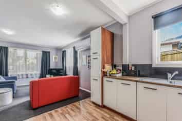 2/82 Wellington Street, Picton