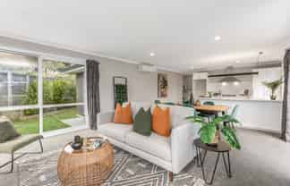 33 Tradewinds Drive, Whitby