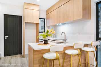 16 Papatahi Lane, Flat Bush