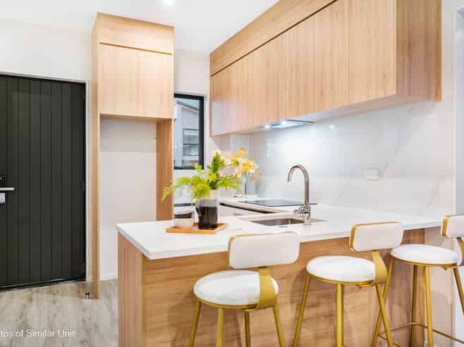 16 Papatahi Lane, Flat Bush