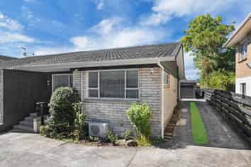 95 Te Atatu Road, Te Atatu South