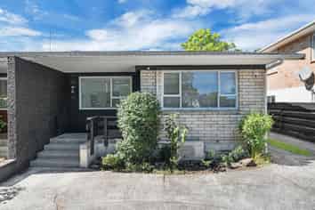 95 Te Atatu Road, Te Atatu South