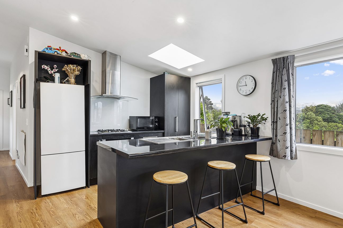 Pristine First Home!! - Ansicht 2