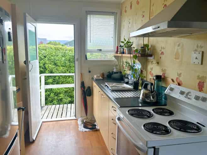 4/311 Waikawa Road, Picton