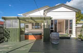 66 St Johns Street, Woolston