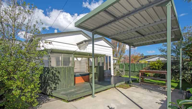 66 St Johns Street, Woolston