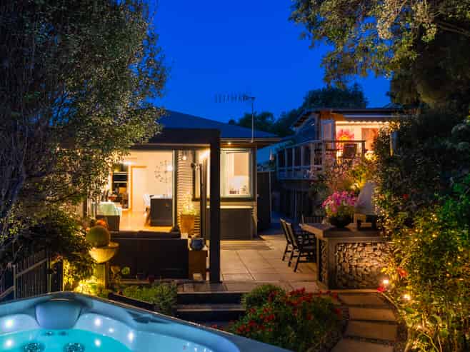 32 Lorna Irene Drive, Raumati South