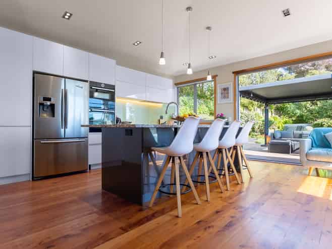 32 Lorna Irene Drive, Raumati South