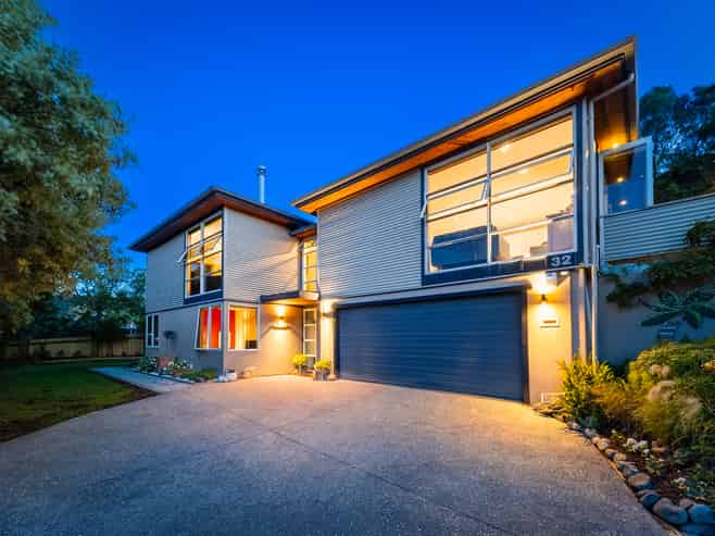 32 Lorna Irene Drive, Raumati South