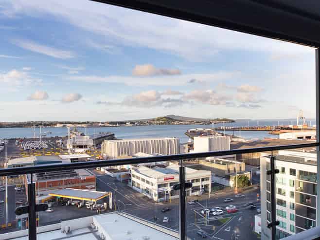 1304/30 Beach Road, Auckland Central