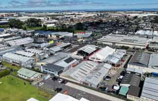 Vacant freehold in Manukau Central