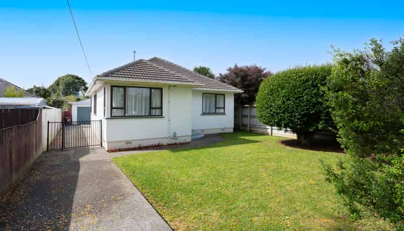 80 Pine Avenue, Ebdentown