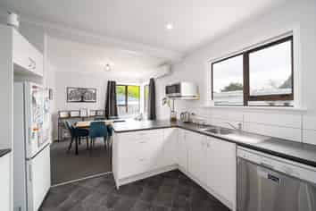 80 Pine Avenue, Ebdentown