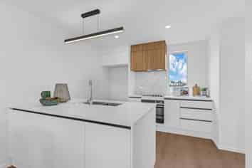 2E Marion Avenue, Mount Roskill