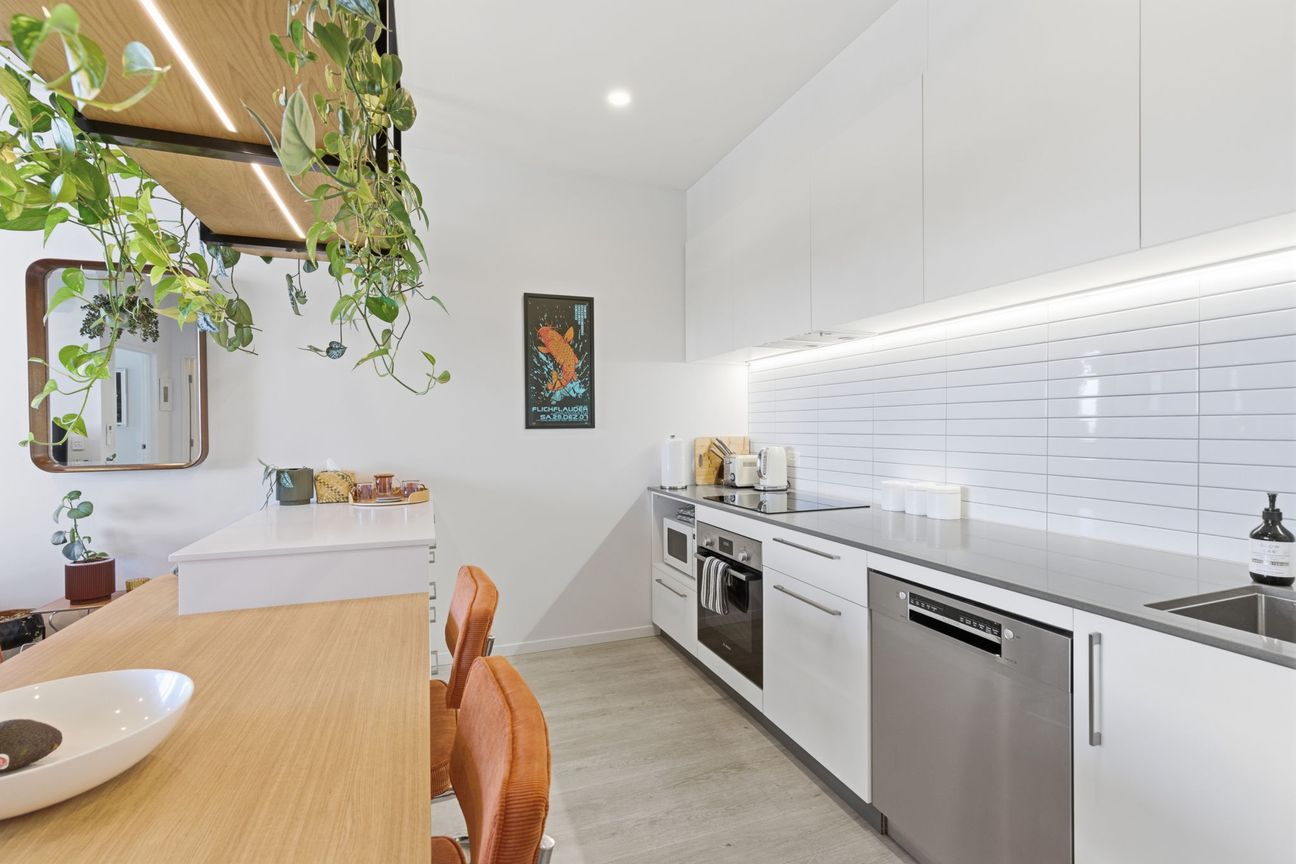 City Living with Style - Comes Fully Furnished - Ansicht 6