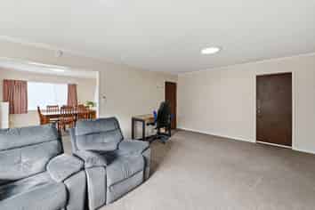 28B Grey Street , Glenholme