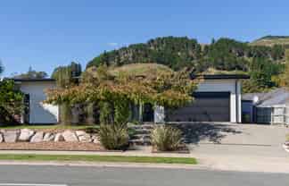 23 Pine Crest Drive, RICHMOND