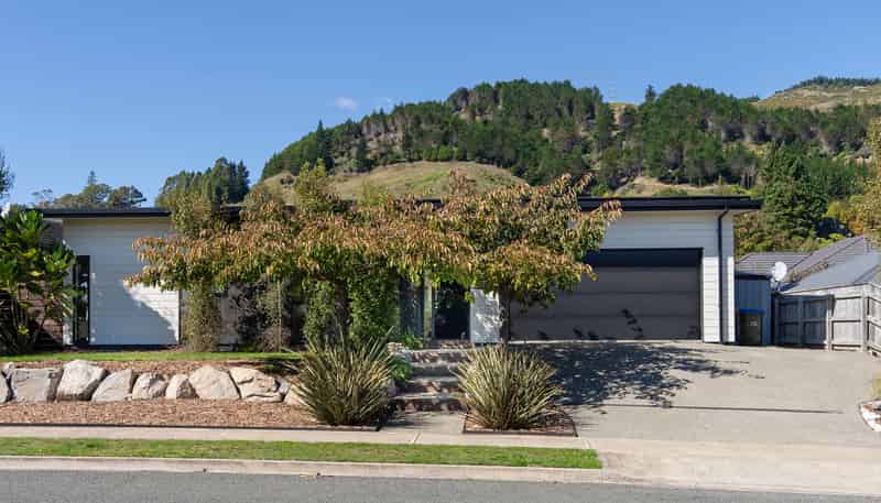 23 Pine Crest Drive, RICHMOND