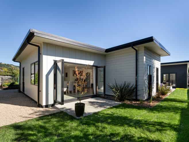 23 Pine Crest Drive, RICHMOND