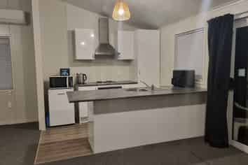 586B Pioneer Highway, Highbury