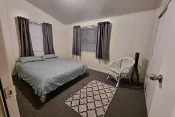 586B Pioneer Highway, Highbury