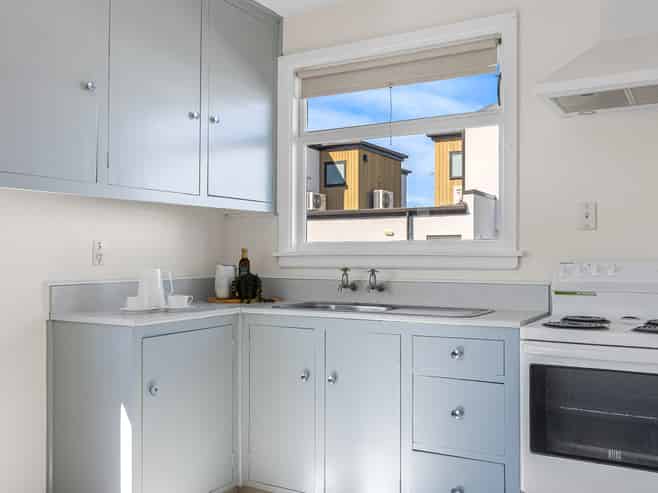 2/180 Lyttelton Street, Spreydon