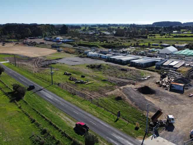 Ground/Yard Lease Available Now!