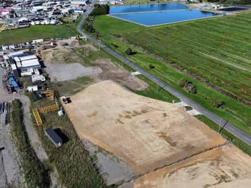 Ground/Yard Lease Available Now!