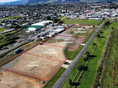 Ground/Yard Lease Available Now!