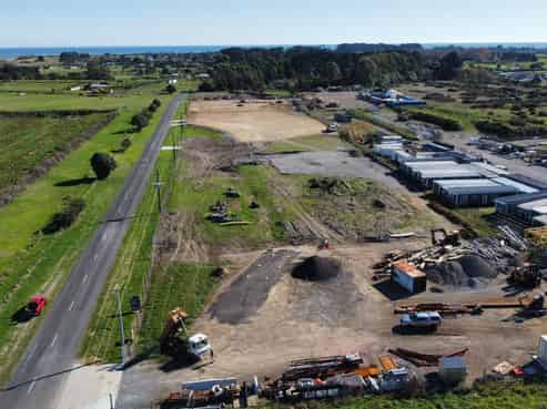 Ground/Yard Lease Available Now!