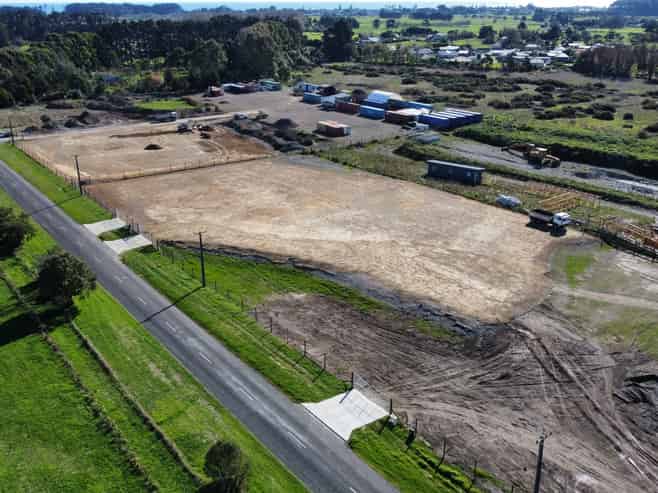 Ground/Yard Lease Available Now!