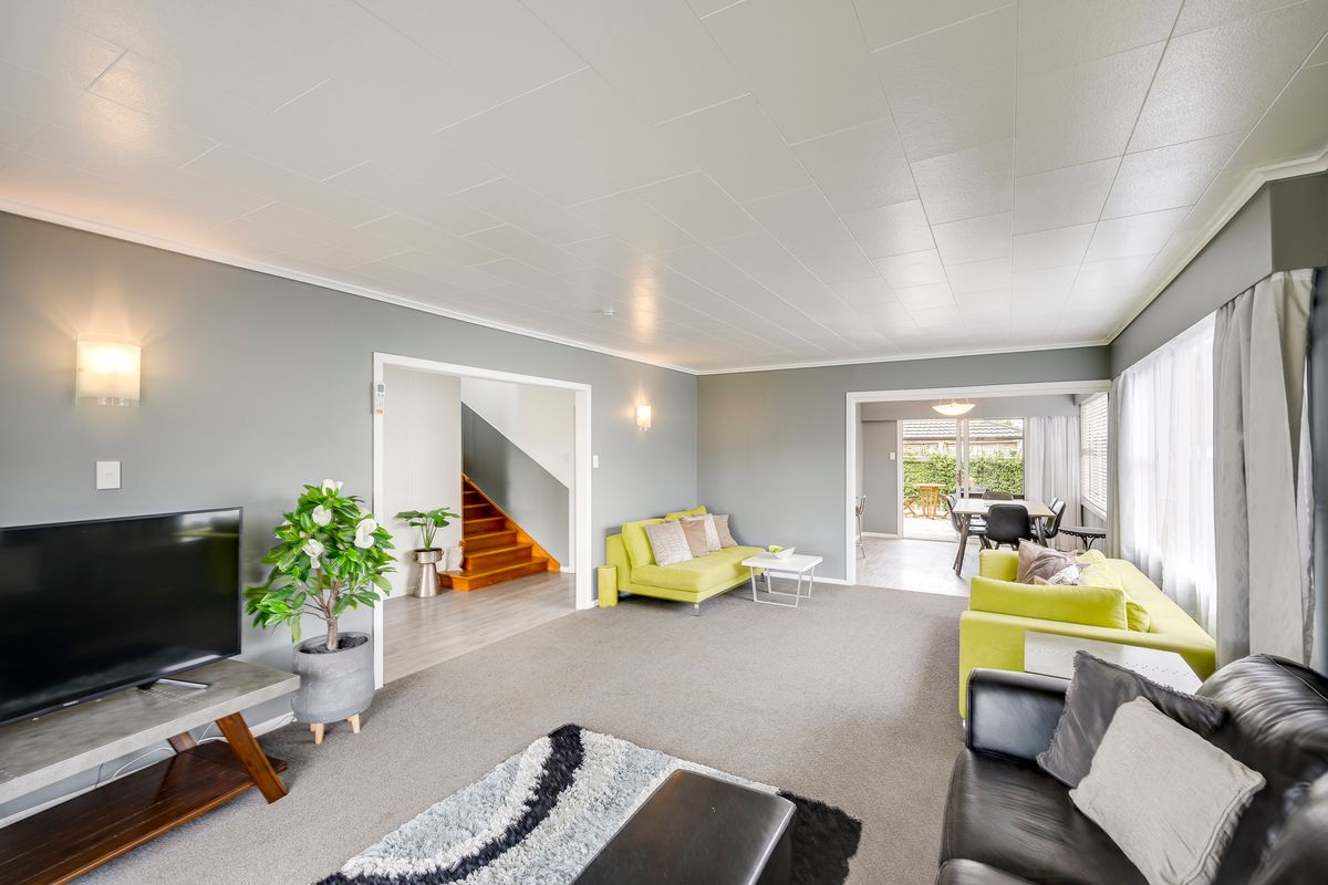 Four Bedrooms Plus Studio In Sought After Location - Pohľad 2
