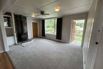 74 Main Road Hari Hari, Harihari