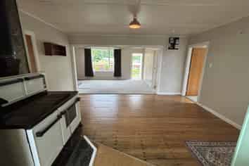 74 Main Road Hari Hari, Harihari