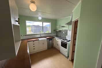 74 Main Road Hari Hari, Harihari