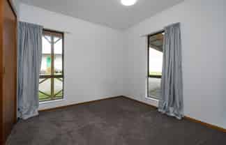  Kaipatiki Road, Glenfield