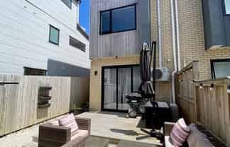 11/36 Westgate Drive, Westgate