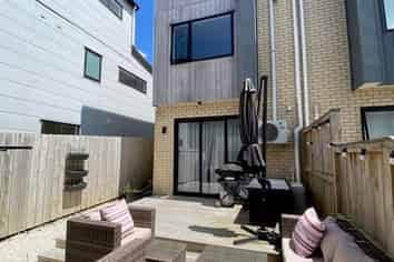 11/36 Westgate Drive, Westgate