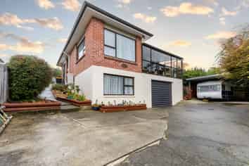 22a Maltby Avenue, West End