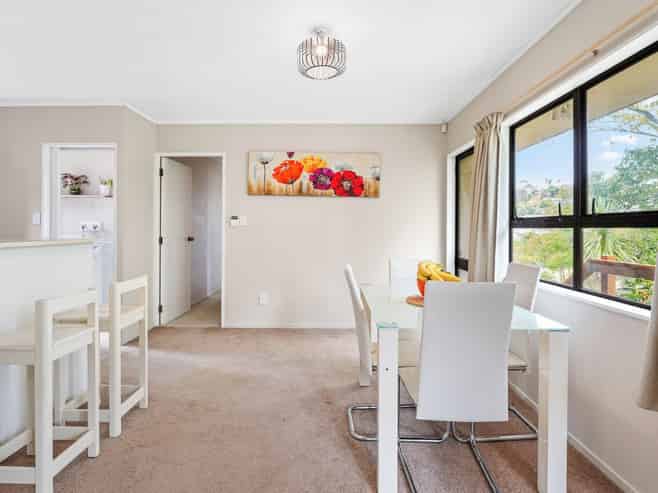 2/109 Athena Drive, Totara Vale