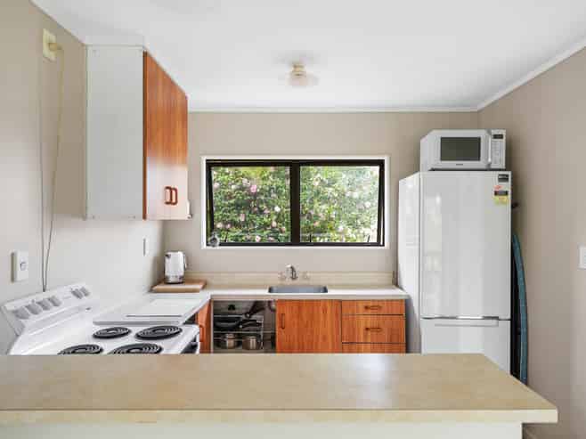 2/109 Athena Drive, Totara Vale